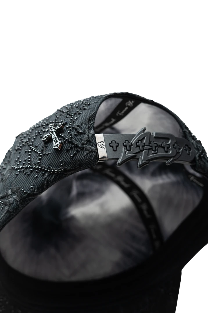 AURALLISS OBSIDIAN CROSS CAP